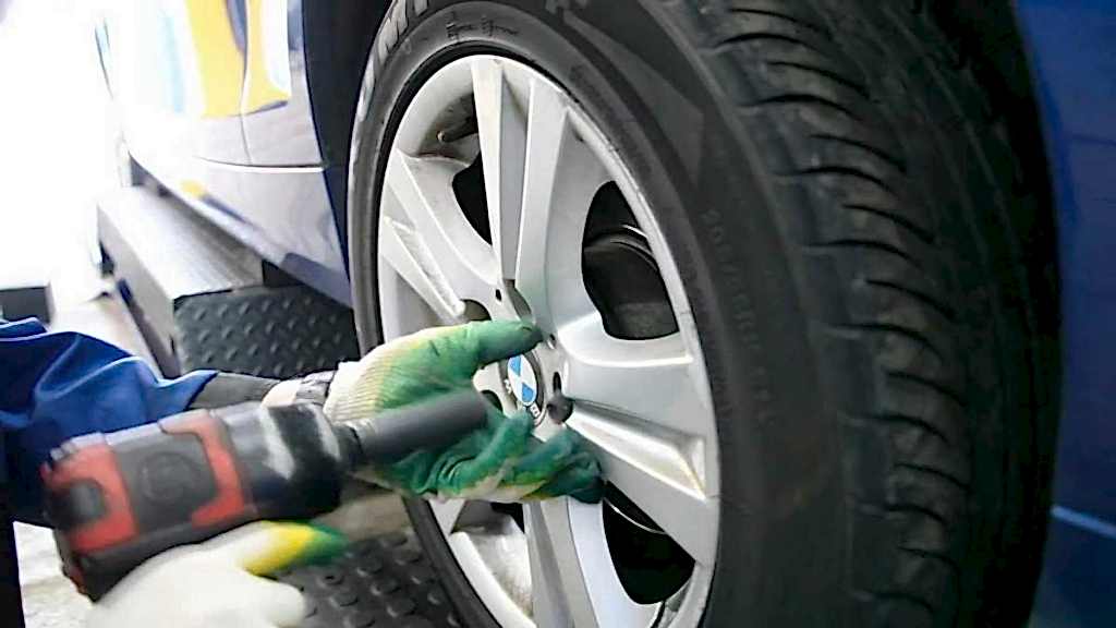 Техцентр "НИВЮС" оказывает услуги шиномонтажа высокого качества. Техцентр "НИВЮС" оказывает услуги шиномонтажа высокого качества.